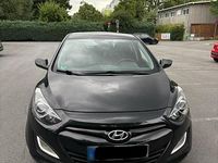 Gebraucht Hyundai i30 99 PS (72 kW) 2013 Schwarz Limousine
