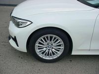 Gebraucht BMW 318 Sport Line 150 PS (110 kW) 2022 Weiß Kombi
