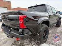 Neu Toyota Tacoma 443 PS (325 kW) 2025 Schwarz Pickup