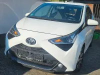 Gebraucht Toyota Aygo X-play 72 PS (52 kW) 2020 Weiß Kleinwagen