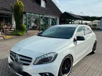 Gebraucht Mercedes A180 122 PS (89 kW) 2012 Weiß Kleinwagen