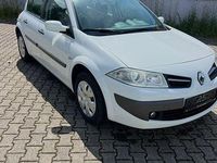 Używany Renault Mégane 111 KM (81 kW) 2009 Biały Sedan/Limuzyna