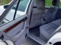 Gebraucht Mercedes 230 132 PS (97 kW) 1989 Weiß Limousine
