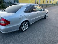 Gebraucht Mercedes E220 170 PS (125 kW) 2007 Silber Limousine