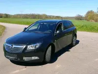 Gebraucht Opel Insignia 132 PS (97 kW) 2010 Schwarz Kombi