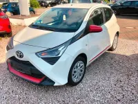 Gebraucht Toyota Aygo X-play 72 PS (52 kW) 2019 Weiß Kleinwagen