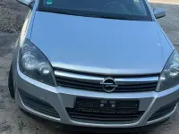 Gebraucht Opel Astra Edition 105 PS (77 kW) 2008 Starsilber iii m2 Kombi