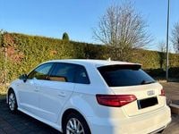 Gebraucht Audi A3 Sport 150 PS (110 kW) 2018 Weiß Limousine