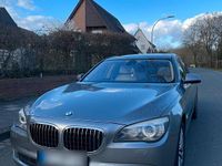 Gebraucht BMW 740 306 PS (225 kW) 2012 Grau Limousine