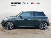 Gebraucht Mini John Cooper Works 231 PS (169 kW) 2022 (grün)  rebel green uni Kleinwagen