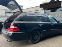 Gebraucht Mercedes E240 170 PS (125 kW) 2004 Schwarz Kombi