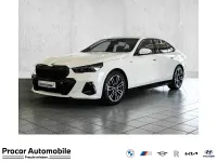 Gebraucht BMW 520 M Sport 197 PS (144 kW) 2024 Weiß Limousine