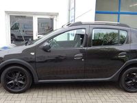 Gebraucht Dacia Sandero Prestige 90 PS (66 kW) 2015 Schwarz Limousine