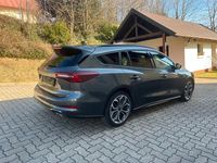 Gebraucht Ford Focus ST-Line X 155 PS (114 kW) 2025 Magneticgrau (metallic) Kombi