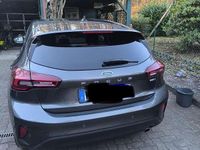 Gebraucht Ford Focus Titanium 125 PS (91 kW) 2022 Grau Kleinwagen