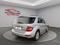 Gebraucht Mercedes ML300 190 PS (139 kW) 2009 Silber SUV