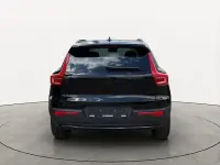 Gebraucht Volvo XC40 Plus 163 PS (119 kW) 2025 Schwarz SUV