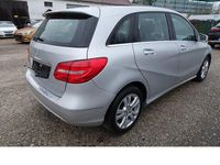 Gebraucht Mercedes B180 109 PS (80 kW) 2014 Silber Van / Kleinbus