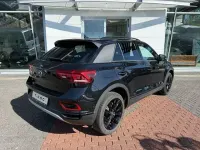 Gebraucht VW T-Roc Style 110 PS (80 kW) 2023 Deep black perleffekt (metallic) SUV