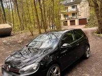 Gebraucht VW Golf VI 105 PS (77 kW) 2011 Schwarz Kleinwagen