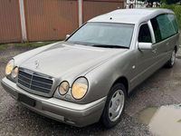 Gebraucht Mercedes E280 Classic 204 PS (150 kW) 1998 Grau Kombi