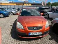 Gebraucht Kia Rio 110 PS (80 kW) 2009 Orange Kleinwagen