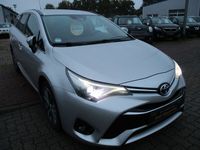 Gebraucht Toyota Avensis 111 PS (81 kW) 2016 Silber Limousine