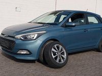 Gebraucht Hyundai i20 84 PS (61 kW) 2016 Blau Limousine