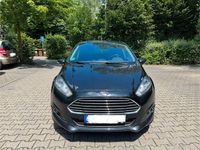 Gebraucht Ford Fiesta SYNC Edition 101 PS (74 kW) 2015 Schwarz Kleinwagen