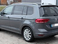 Gebraucht VW Touran Highline 150 PS (110 kW) 2019 Grau Van / Kleinbus