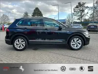 Gebraucht VW Tiguan IQ Drive 150 PS (110 kW) 2023 Schwarz SUV