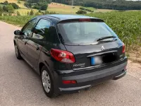 Gebraucht Peugeot 206+ 75 PS (55 kW) 2009 Schwarz Kleinwagen