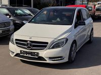 Gebraucht Mercedes B220 170 PS (125 kW) 2013 Weiß Van / Kleinbus