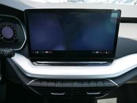 Neu Skoda Octavia Selection 2025 Raceblau metallic Kombi