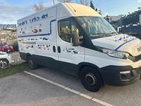 Gebraucht Iveco Daily 126 PS (92 kW) 2016 Weiß Van / Kleinbus