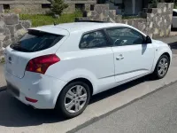 Gebraucht Kia Ceed 126 PS (92 kW) 2009 Weiß Kleinwagen