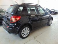 Usado Suzuki SX4 107 HP (78 kW) 2011 Preto SUV