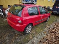 Gebraucht Renault Clio II 58 PS (42 kW) 2007 Rot Kleinwagen