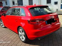 Gebraucht Audi A3 Ambiente 125 PS (91 kW) 2015 Rot Limousine