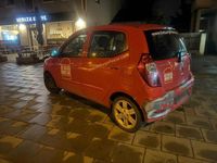 Gebraucht Hyundai i10 90 PS (66 kW) 2012 Rot Kleinwagen