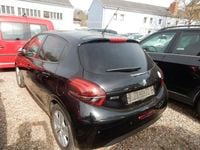 Gebraucht Peugeot 208 Style 83 PS (61 kW) 2018 Schwarz Kleinwagen