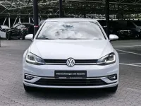 Gebraucht VW Golf VII Highline 150 PS (110 kW) 2019 White silver metallic Limousine