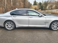 Gebraucht BMW 730 Sport Line 245 PS (180 kW) 2011 Silber Limousine