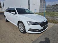 Gebraucht Skoda Superb Style 150 PS (110 kW) 2023 Weiß Kombi