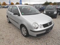 Gebraucht VW Polo 64 PS (47 kW) 2002 Silber metallic Limousine