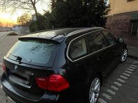 Gebraucht BMW 318 143 PS (105 kW) 2012 Schwarz Limousine