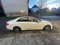 Gebraucht Mercedes E500 Avantgarde 408 PS (300 kW) 2012 Weiß Limousine