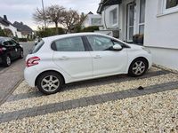Gebraucht Peugeot 208 Allure 95 PS (69 kW) 2012 Weiß Kleinwagen