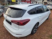 Neu Ford Focus ST-Line X 155 PS (114 kW) 2025 Weiß Limousine