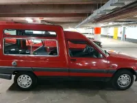 Używany Renault Rapid 54 KM (39 kW) 1996 Czerwony Minivan
